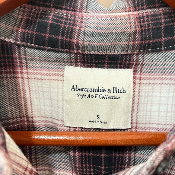 Abercrombie and Fitch 90’s super soft cropped plaid Button flannel shirt Small - Picture 10 of 11